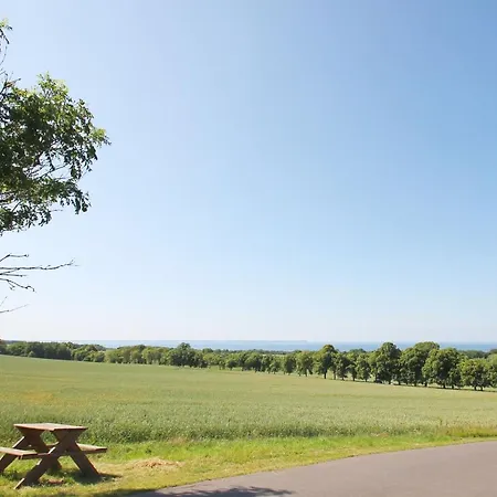 Ferienresidenz Zwei Bodden 2-8 *