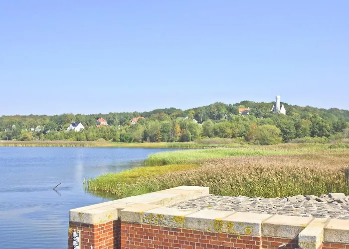 Ferienresidenz Zwei Bodden 2-8 *